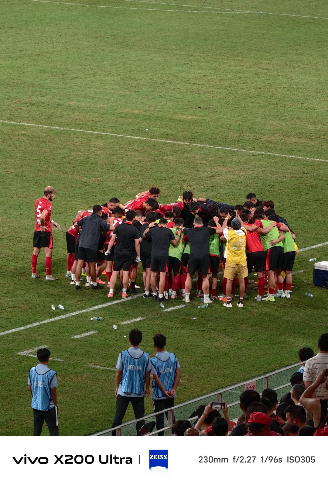 完美体育品牌-最新足球赛事：球队之间的精彩对决的简单介绍