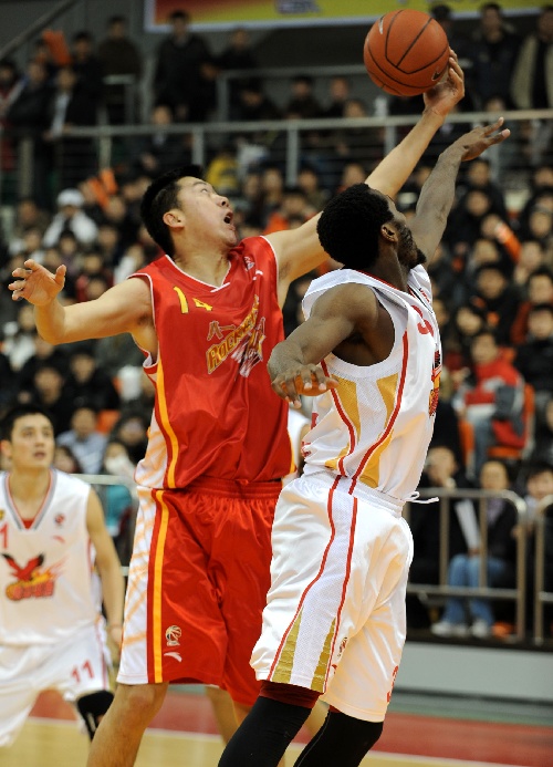 青岛双星队连胜而止,无缘争夺冠军的简单介绍 青岛双星队连胜而止,无缘争夺冠军的简单介绍