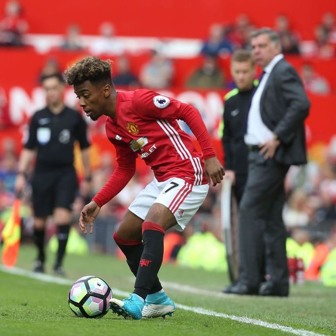 曼联签下阿尔梅里亚年轻球员,重金打造未来之星 曼联签下阿尔梅里亚年轻球员,重金打造未来之星