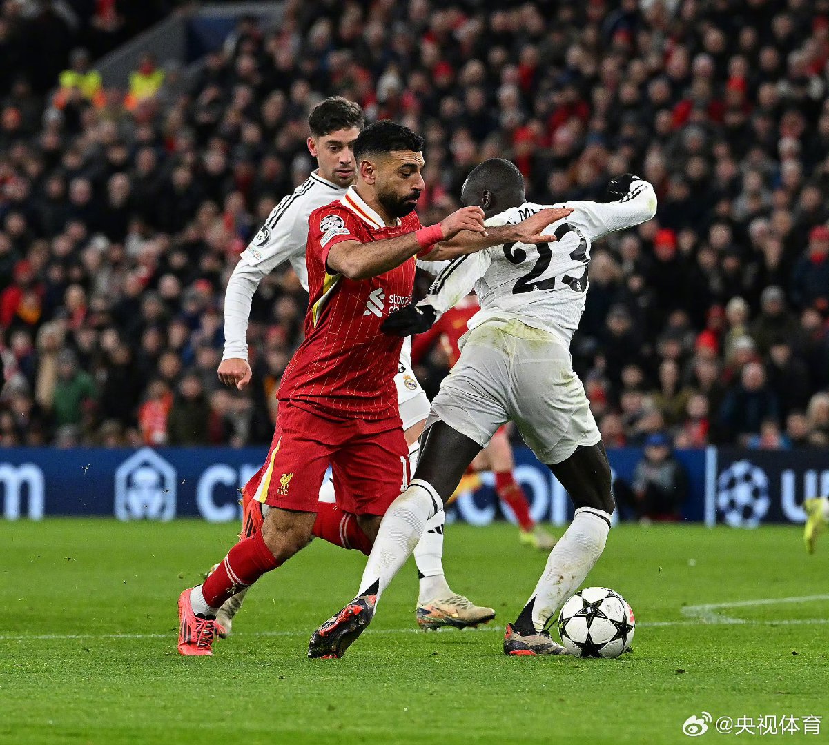 英格兰利物浦备战亚足联杯，全队士气高涨的简单介绍